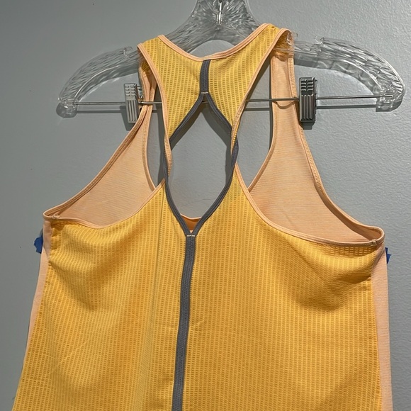 Under Armour Skeleton Two Tones Racer Back Tank Top Sz S - Picture 7 of 10